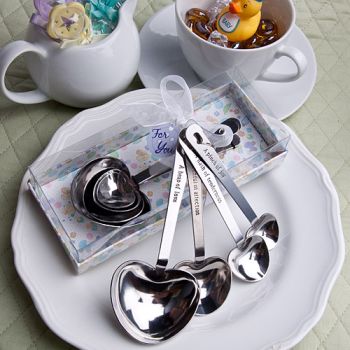 Baby-themed measuring spoons: Fashioncraft